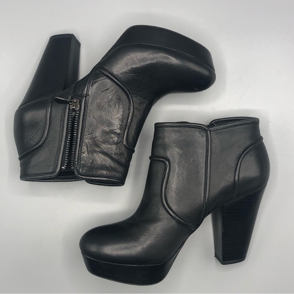 Gianni Bini Black Leather Moon Lite Ankle Boots, 7.5 - Picture 5 of 15